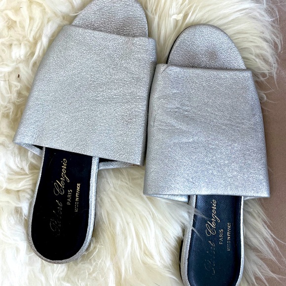 Robert Clergerie Silver Slides - Picture 1 of 2